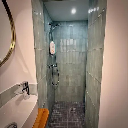 P10 Cosy & Clim-gare-chambre * Νανσύ