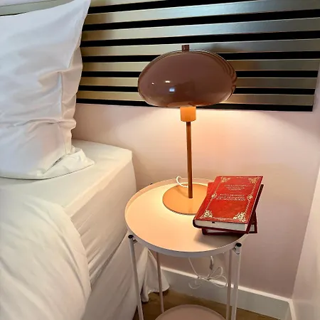 Nancy-Place, P10, Cosy & Clim-Gare-Chambre