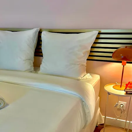 Nancy-Place, P10, Cosy & Clim-Gare-Chambre